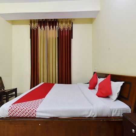 Oyo 28027 Hotel Dhruv Mandi Esterno foto