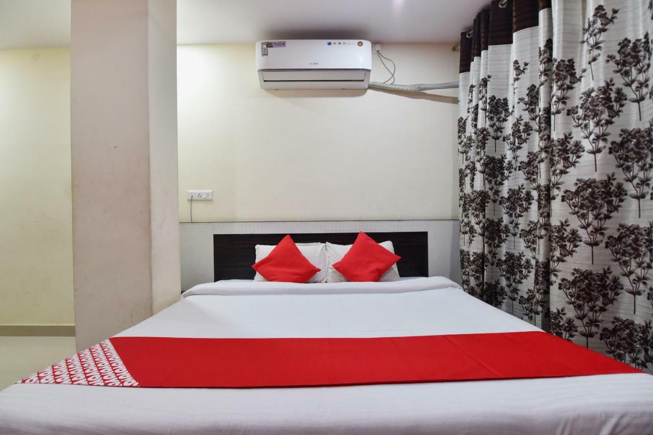 Oyo 28027 Hotel Dhruv Mandi Esterno foto