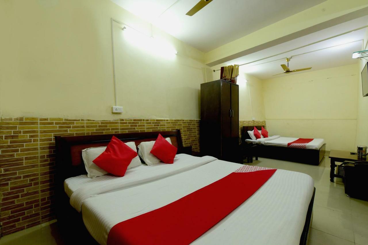 Oyo 28027 Hotel Dhruv Mandi Esterno foto